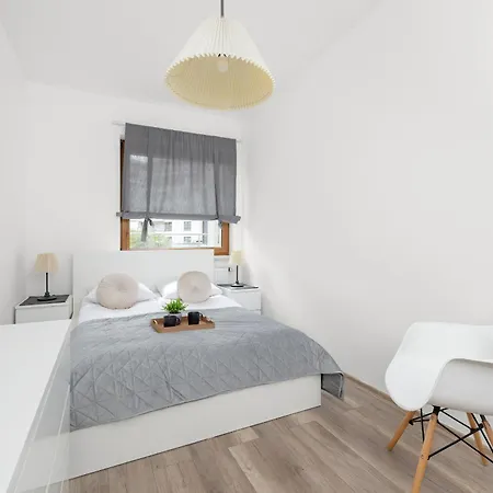 Nowoczesny & Klimatyzowany Z Parkingiem By Renters Apartament