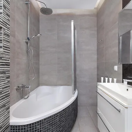 Apartament Nowoczesny & Klimatyzowany Z Parkingiem By Renters *