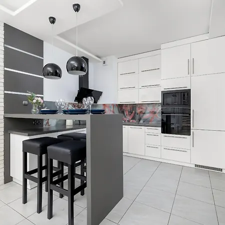 Nowoczesny & Klimatyzowany Z Parkingiem By Renters Apartament